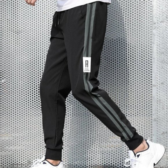 Preppy Black Men's Sweatpants - Picture 5 of 6